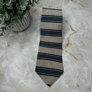 NWT Austin Grey Men's 100% Silk Tie 3 7/8"‎ - 57"